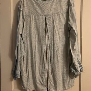 Button down shirt with zipper in back
